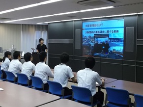 写真：大阪管理部見学の様子